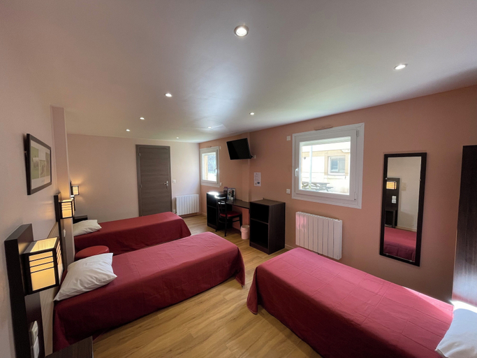 Others 4, Brit Hotel Saint-Quentin, Aisne