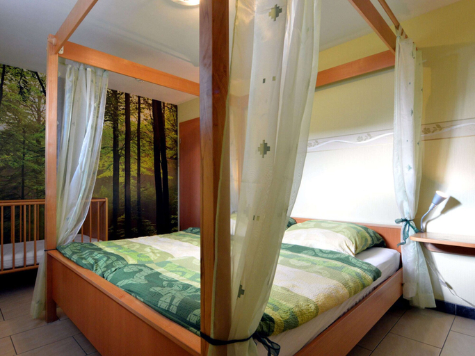 Bedroom 2, Comfy Holiday Home in Burg Reuland With Sauna, Terrace, BBQ, Liège
