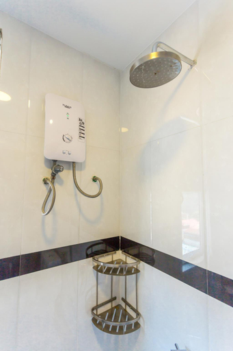 Bathroom, Molyan Hotel, Phnom Penh