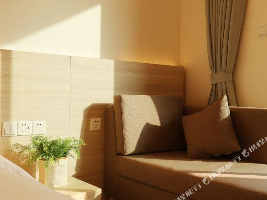 5, Yilong Ruige Apartment (Foshan Longjing Garden Lanshi Subway Station Branch), Foshan