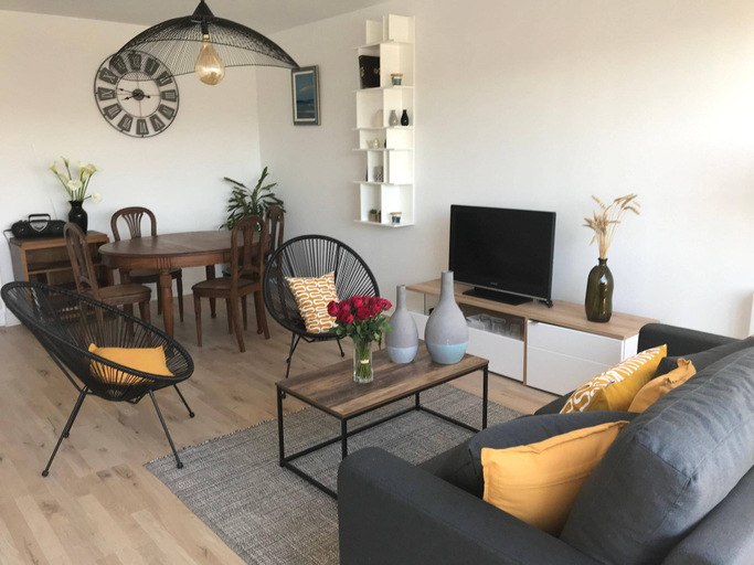 Living room 3, Apartment in Audierne Near Sandy Beach, Finistère