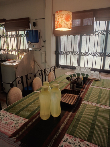 Food & Drinks, Daisy Duplex, Nagpur