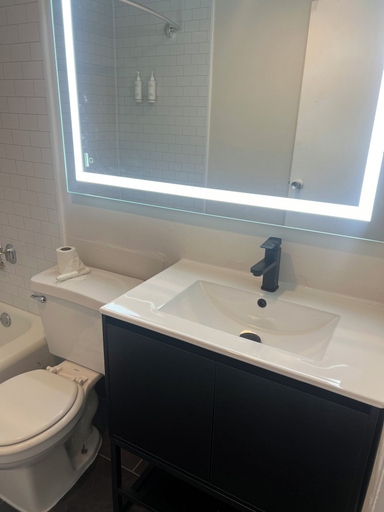 Bathroom 3, The Dylan, a Baymont by Wyndham, Seattle