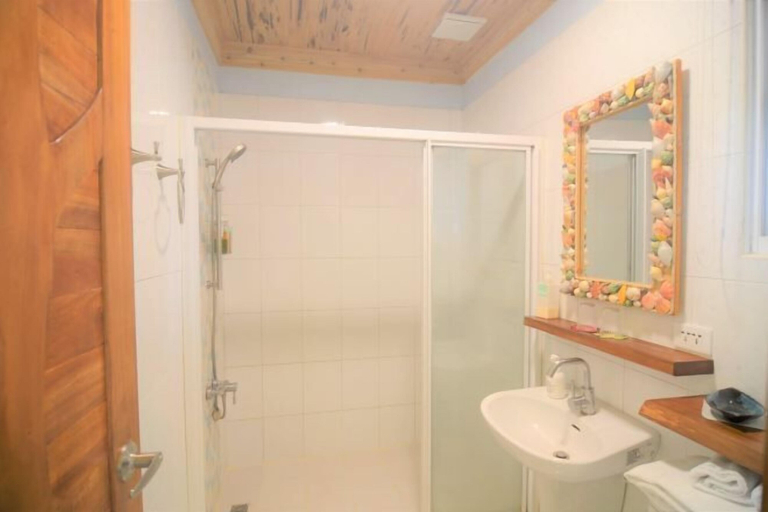Bathroom 4, Comic Hostel, Pingtung