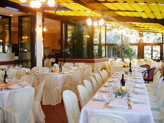 Dining 2, Apartment in Imperia With Heating, Imperia