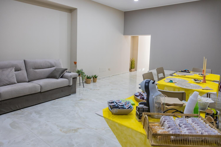 Others 4, B&B Victoria, Potenza