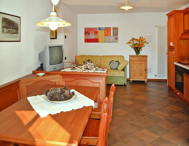 Others 5, Apartment in Pellizzano, Trento