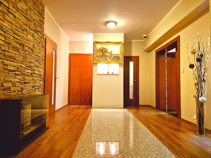 Others 5, Zen Zone Hostel, Bratislava I