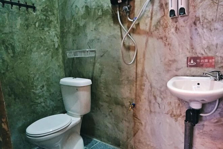 Bathroom 18