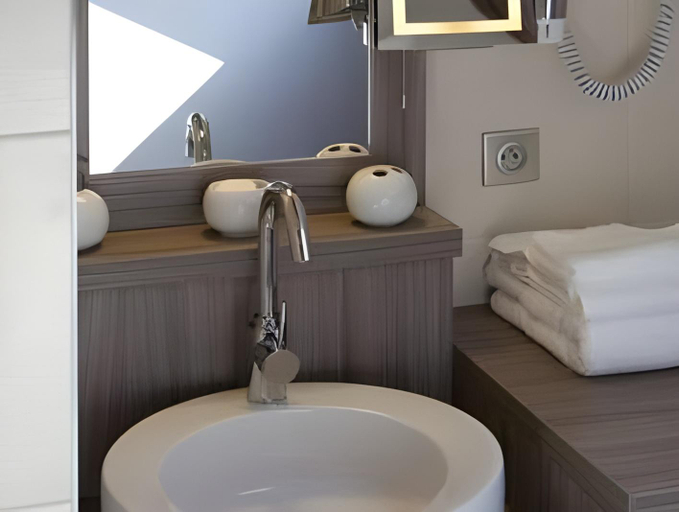 Bathroom 7