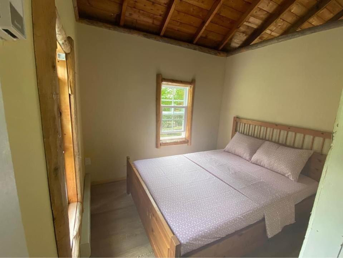 Bedroom 2, LakeFront Sandbanks Cherry Valley Family Camp, Prince Edward
