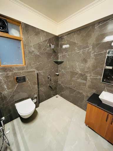 Bathroom 3, Unravel 3BR Floor Nainital, Nainital
