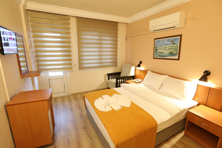 Bedroom 3, Luna Piena Hotel, Anamur