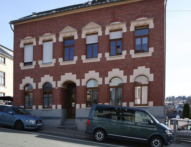 Primary image