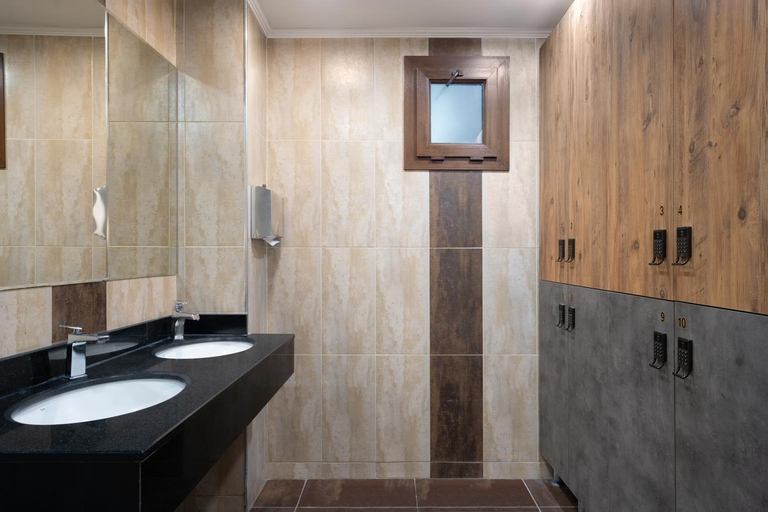 Bathroom 5, Ramada by Wyndham - Sulaymaniyah Salim Street, Sulaymaniya
