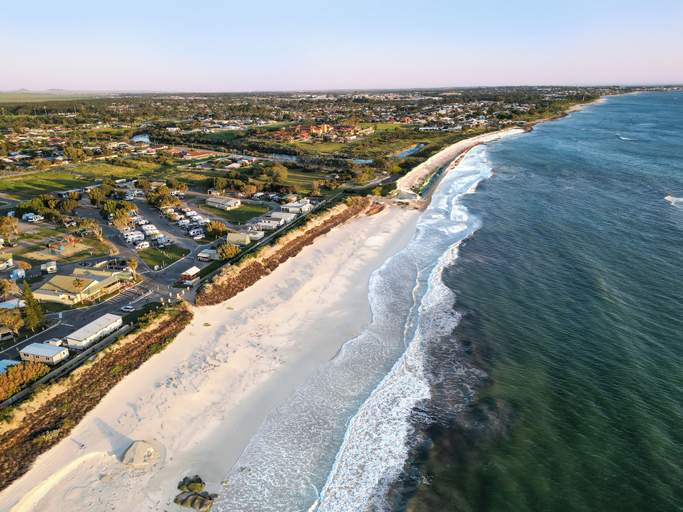 Exterior & Views 1, Sunset Beach Holiday Park, Geraldton