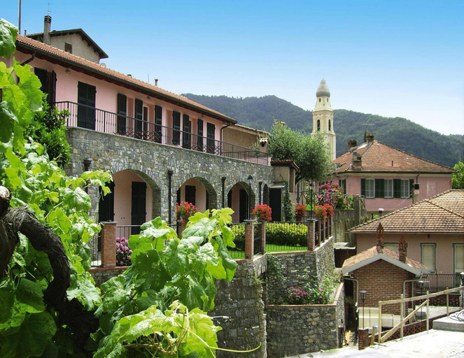 Exterior 4, Apartment in Castellaro With Terrace, Savona