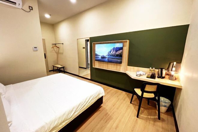 Bedroom 12