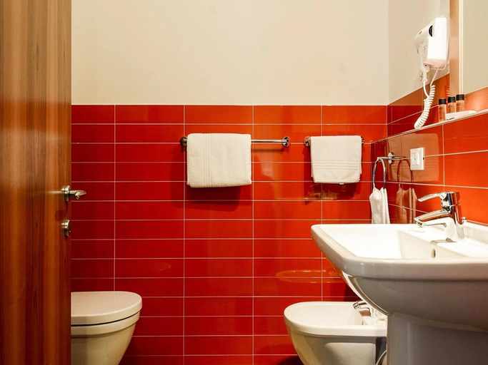 Bathroom 3, Apartment in Pietra Ligure, Savona
