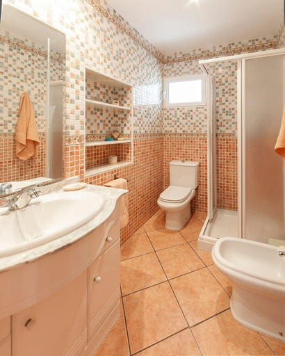 Room 2, Llam Ntol in Oliva With 3 Bedrooms and 1 Bathrooms, Valencia