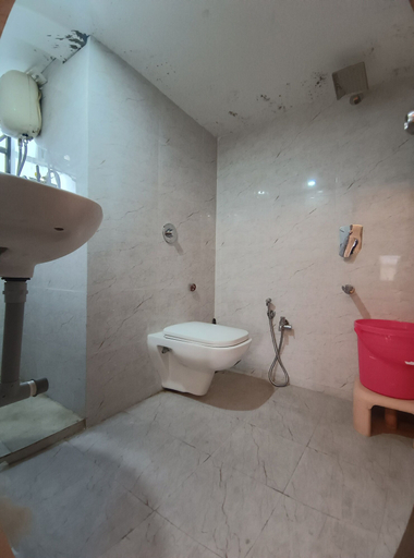 Bathroom, Daisy Duplex, Nagpur