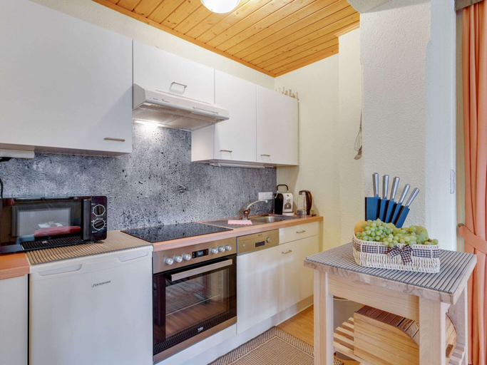 Others 5, Vibrant Apartment near Ski Area in Fiss, Landeck