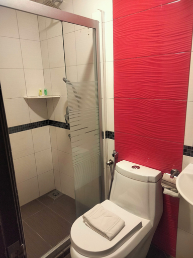 Bathroom 5, K GARDEN HOTEL (PB) SDN BHD, Kerian