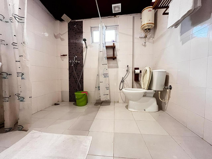 Bathroom 2, Manabari Greens Heritage Eco Resort Dooars, Jalpaiguri