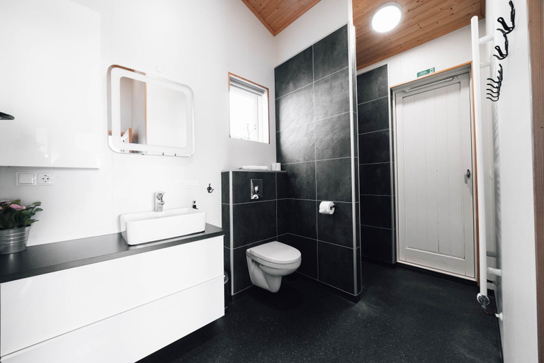 Bathroom, Blue View Cabin 5A with Hot Tub, Biskupstungnahreppur