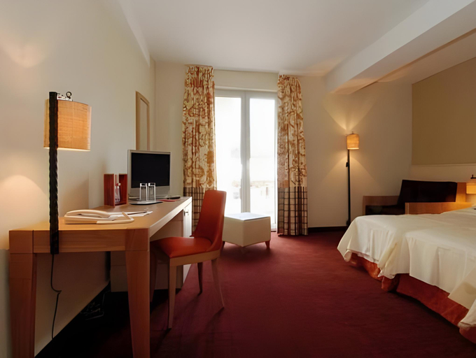 Bedroom 8