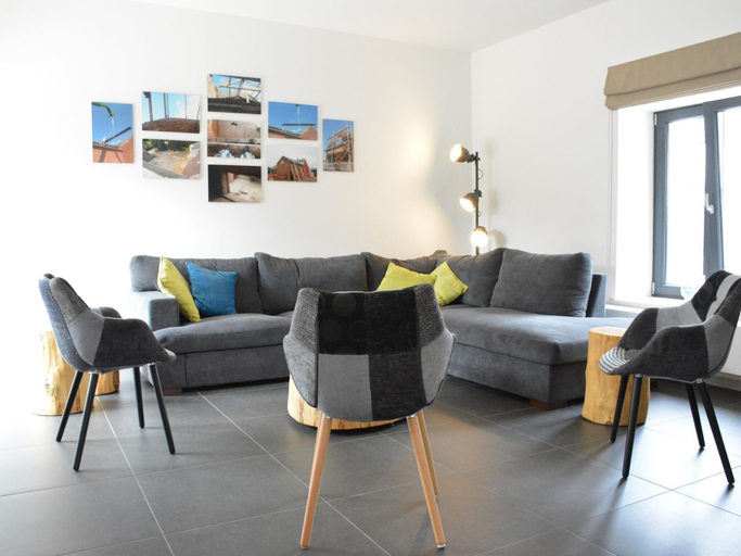Others 1, Farmhouse Retreat, Fernelmont, Namur