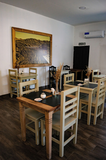 Food & Drinks 5, Hotel del tren, Capital