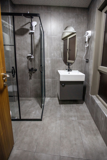 Bathroom 3, Med Airport Hotel, Arnavutkoy