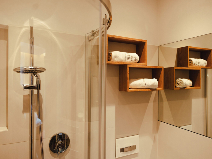 Bathroom 4, Hotel Villa Freiheim, Bolzano