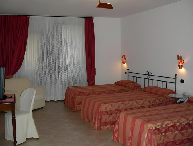 Bedroom 8