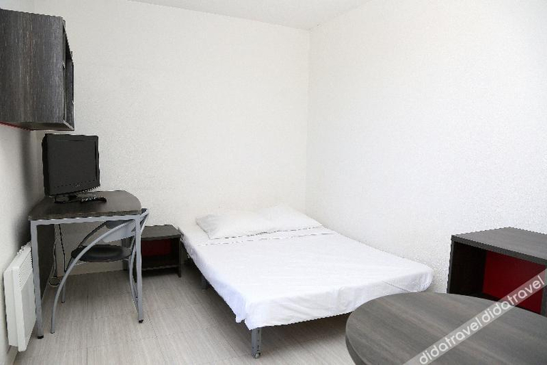 Bedroom 3, Residence Les académies aixoises, Bouches-du-Rhône