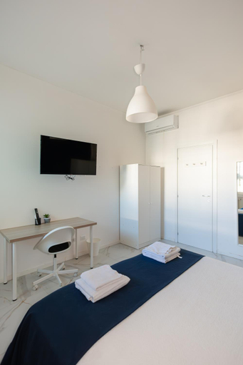 Bedroom 3, Easy Duomo Rooms, Milano