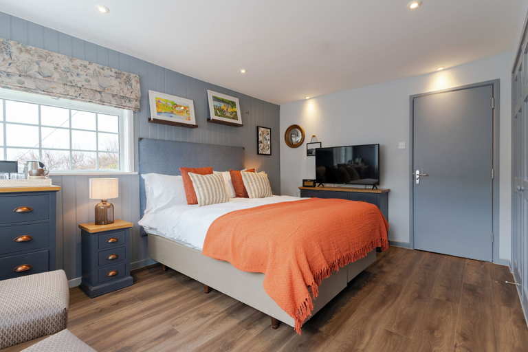 Bedroom 3, Port Gaverne Hotel, Cornwall