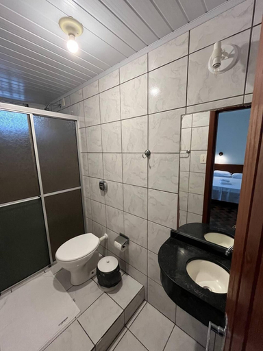 Bathroom 3, ACOMODARE HOTEL, Tubarão