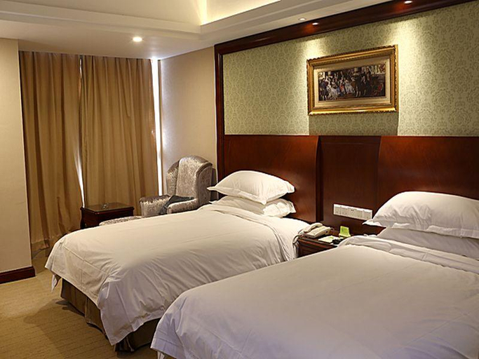 Bedroom 2, Vienna Hotel (Songbin Road Metro Station, Baoshan), Shanghai