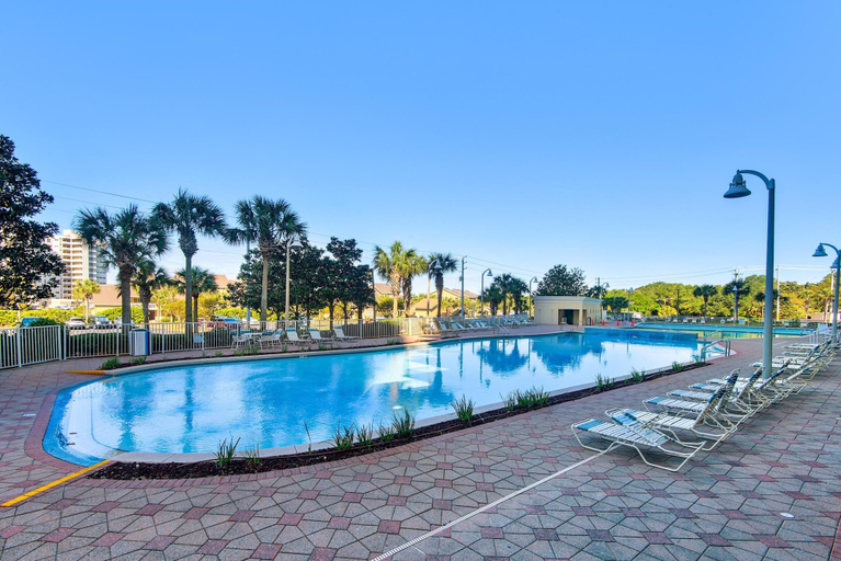 Sport & Beauty 3, Ariel Dunes II 101, Walton