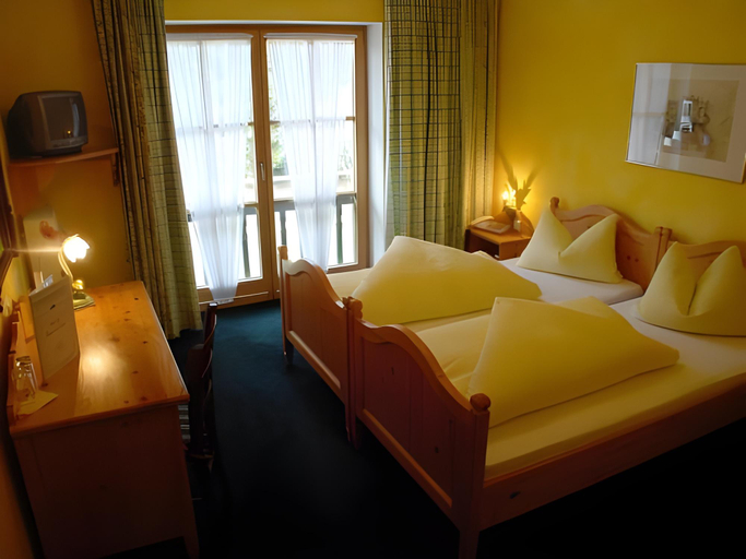 Bedroom 10