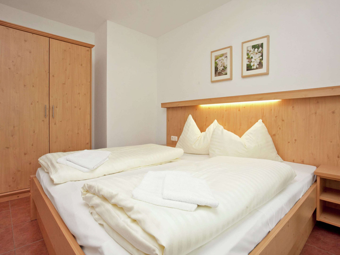 Bedroom 3, Wald im Pinzgau Chalet With Sauna, Zell am See