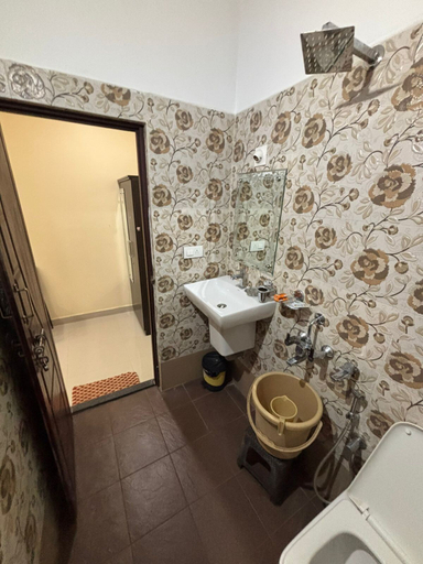 Bathroom 4, Chillies Home Stay Malpe, Udupi