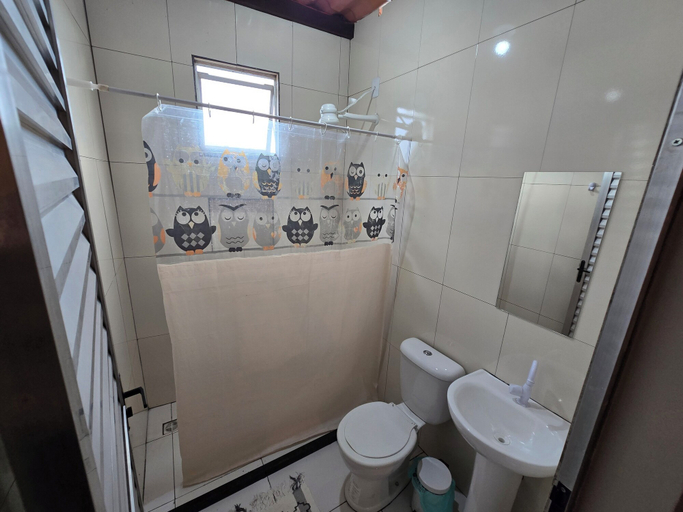 Bathroom 3, Pousada Piu-piuu em Cajazeiras, Salvador
