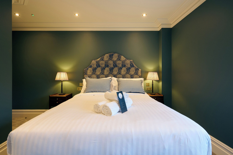 Bedroom 2, The Hanbury Townhouse, London