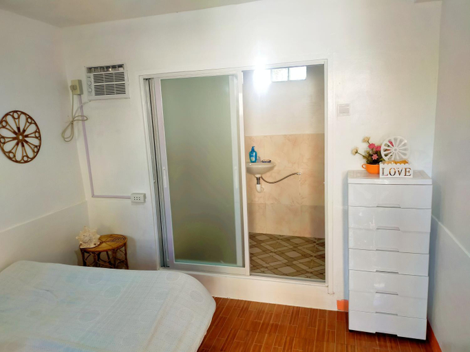 Others 2, Don Leo's BnB, San Francisco