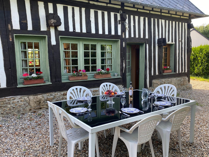 Exterior 3, Lovely Norman Half-timbered House, Manneville La Raoult, Eure