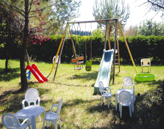 Pool 3, Charming Holiday Home With a Private Pool, Vaucluse