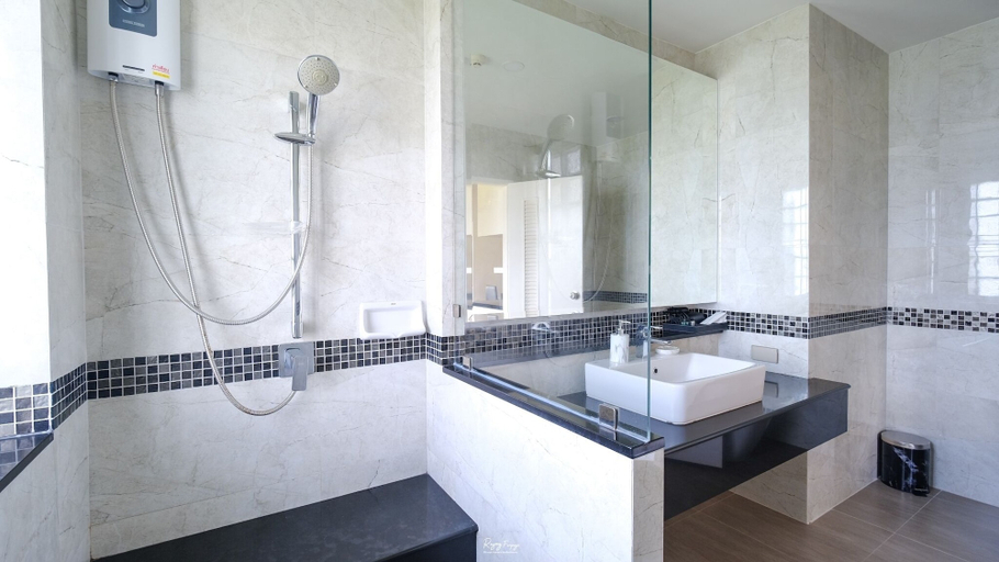 Bathroom 4, Seastar Hotel And Service Apartment, Ban Chang
